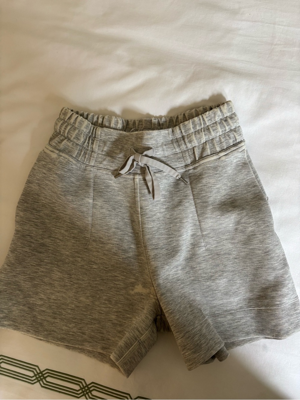 lululemon Women’s Shorts in Gray
